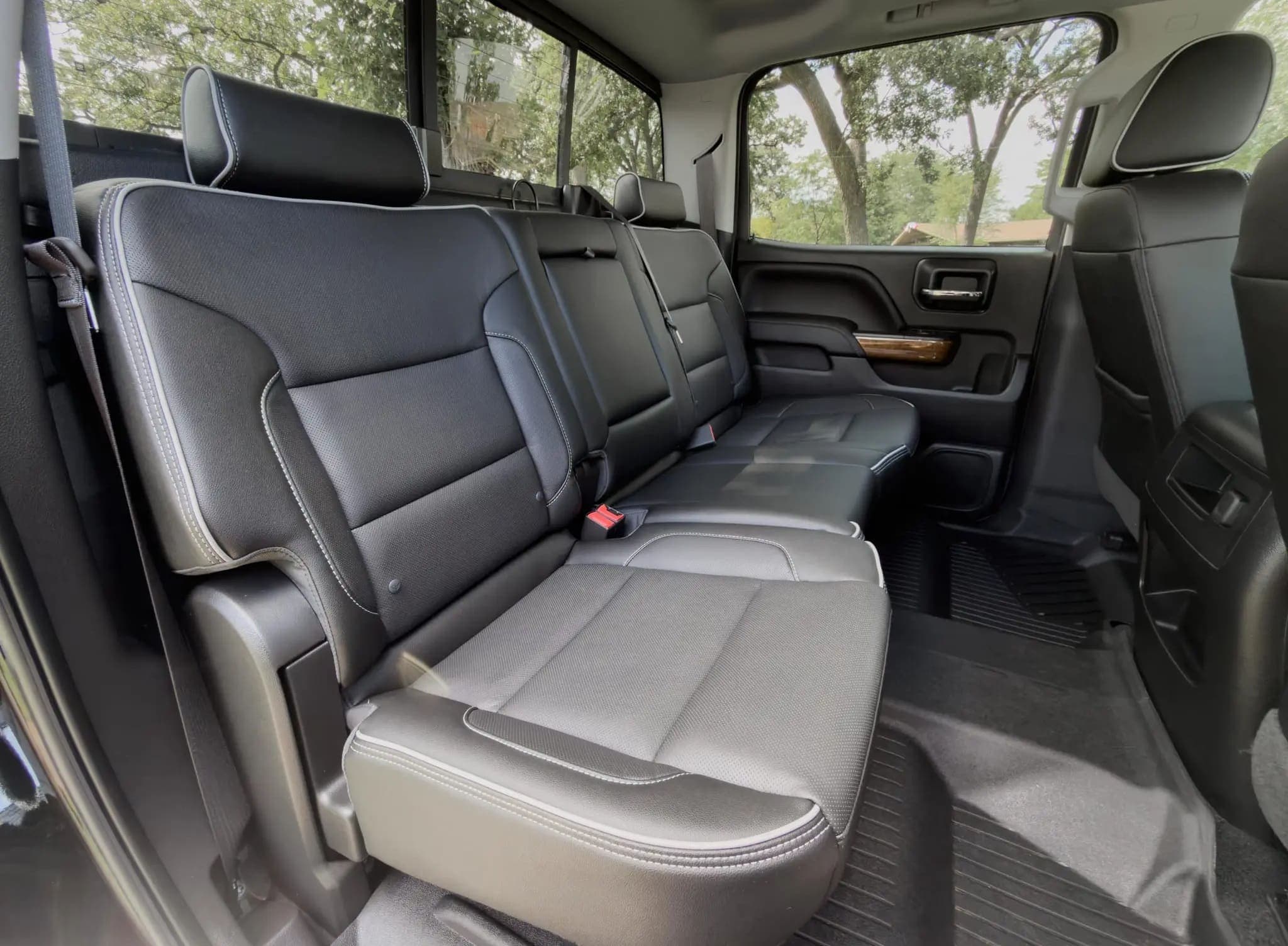 2017 Chevrolet Silverado 1500 High Country 6.2 Crew Cab 4×4, view