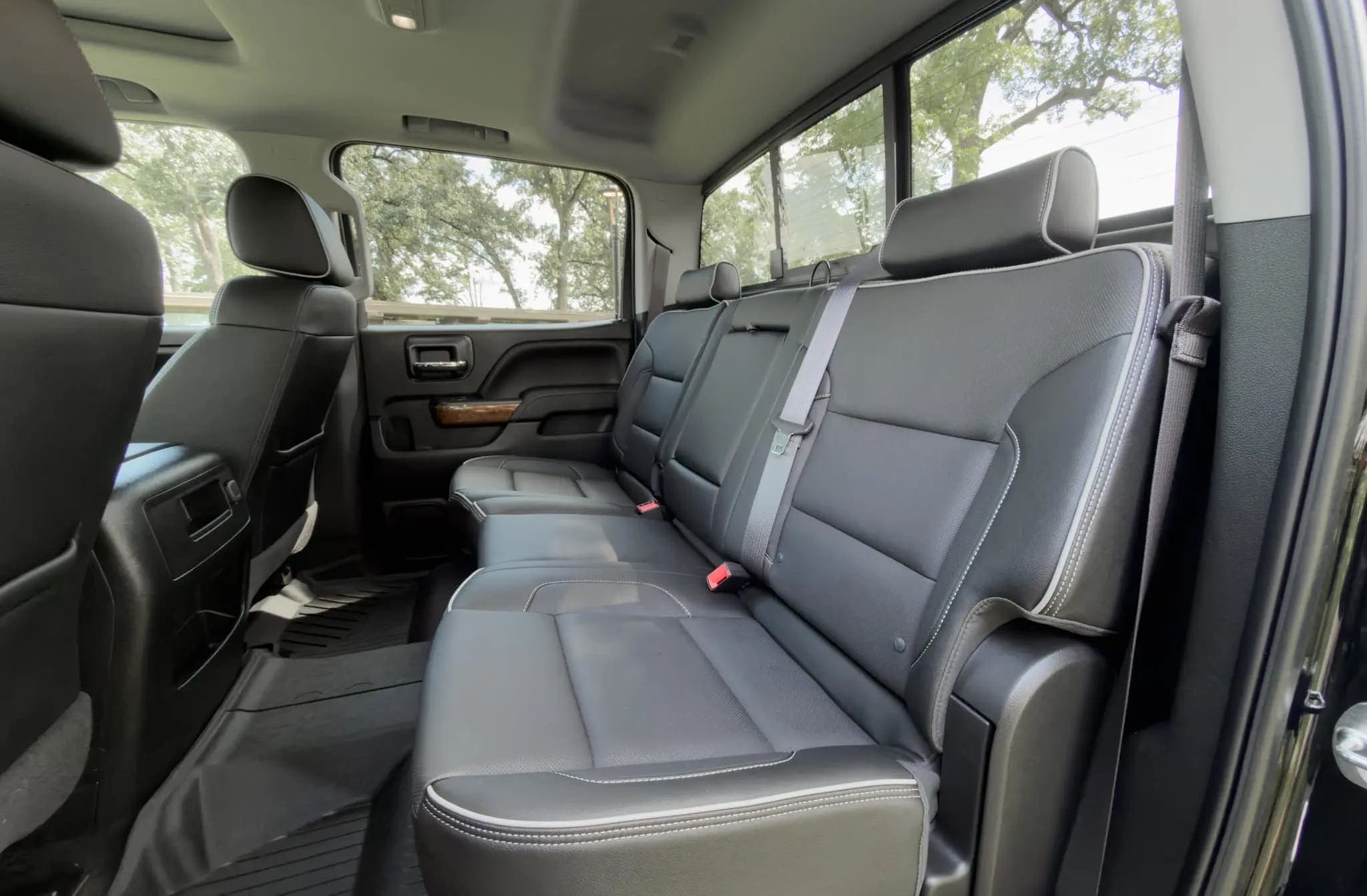 2017 Chevrolet Silverado 1500 High Country 6.2 Crew Cab 4×4, view