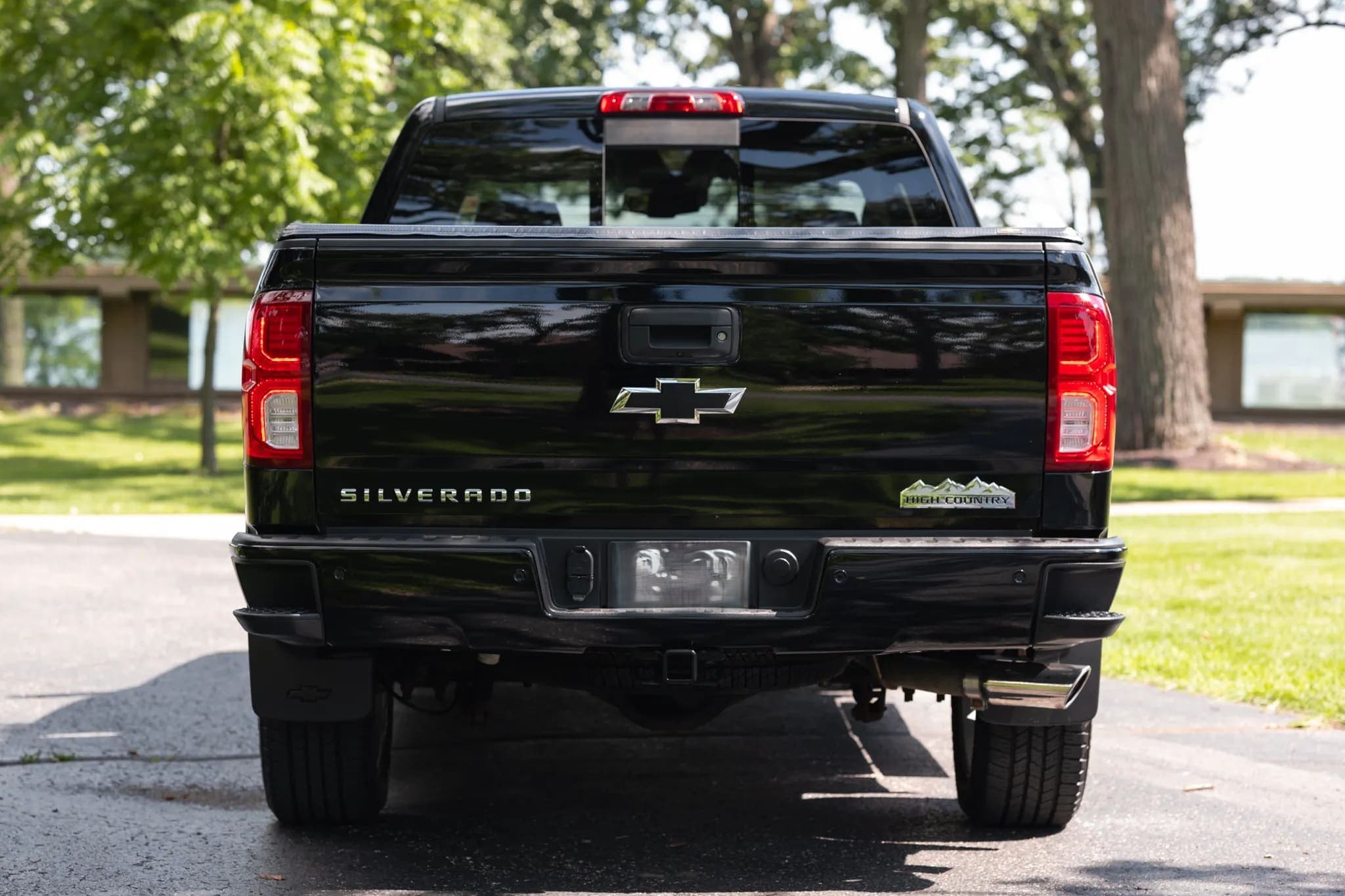 2017 Chevrolet Silverado 1500 High Country 6.2 Crew Cab 4×4, view