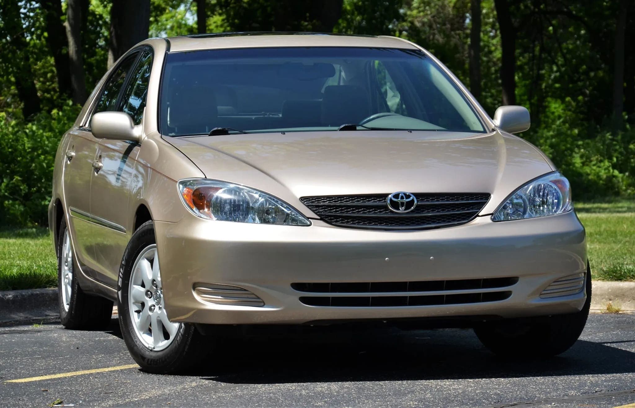 2002 Toyota Camry XLE V6, view 1
