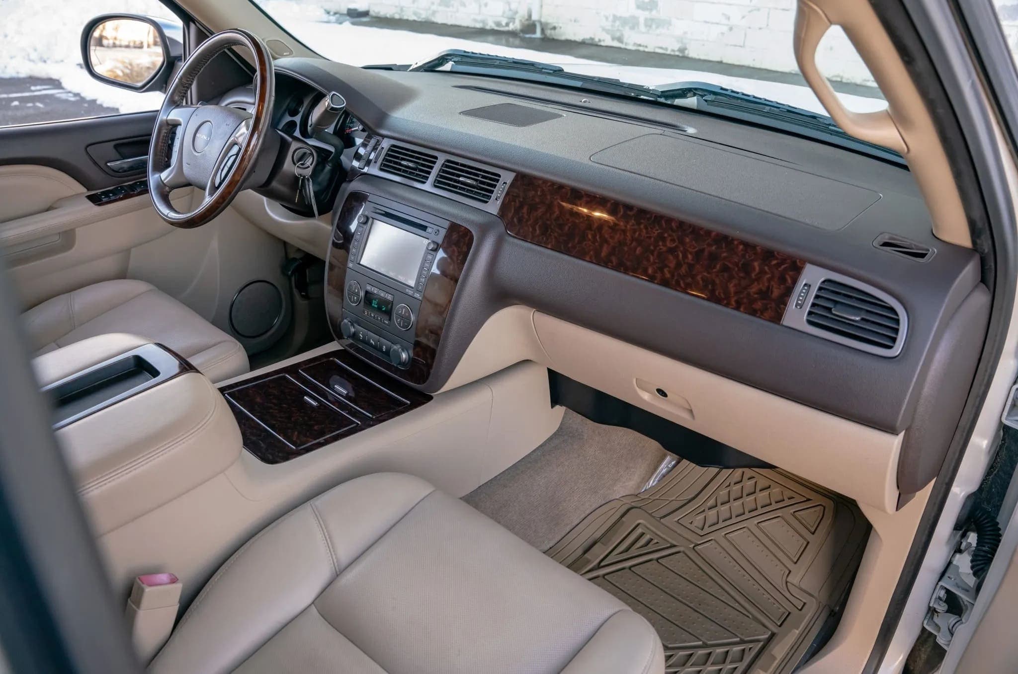 2013 GMC Sierra Denali Crew Cab 6.2L AWD, view