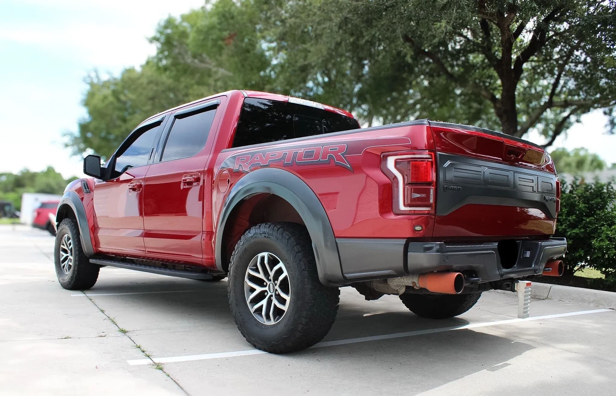 2017 Ford F-150 Raptor Super Crew | Main Street Motors Crossville