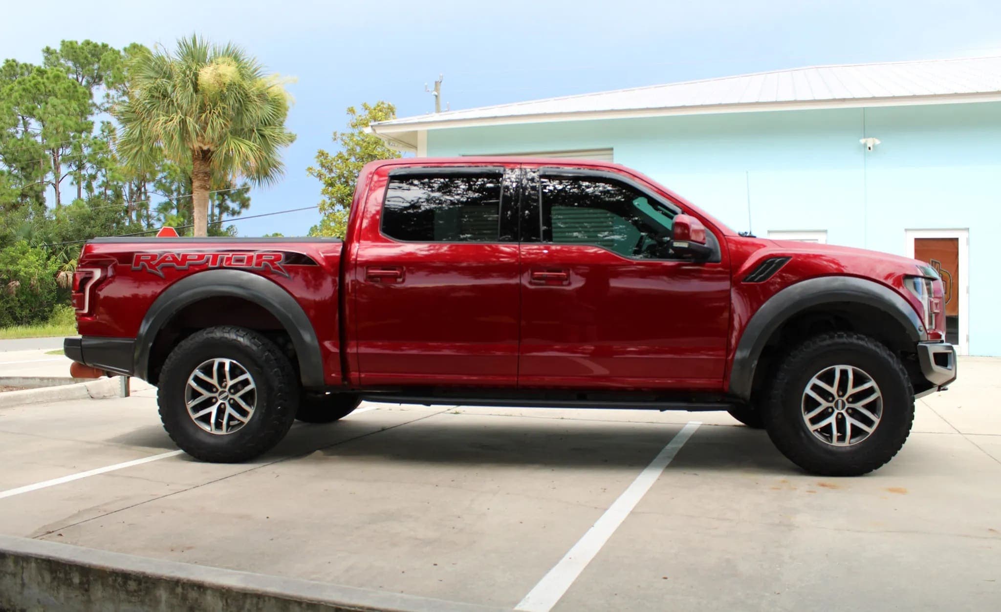 2017 Ford F-150 Raptor Super Crew, view